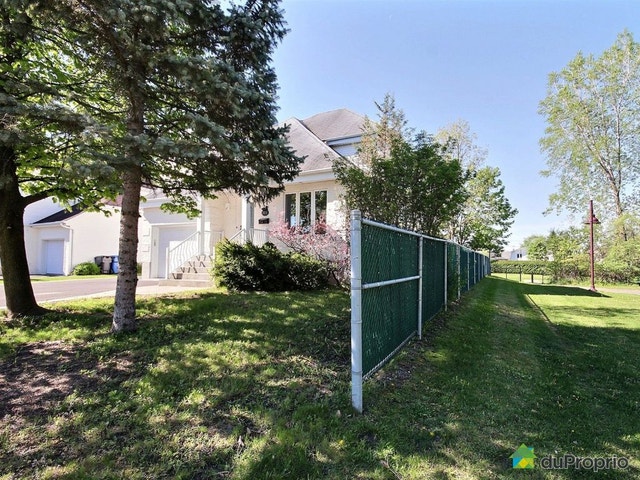 $950,000 - 2 Storey for sale in Otterburn Park — photo 2