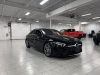 Découvrez cette Mercedes-Benz A 220 2022 avec ensemble AMG, une berline compacte qui combine parfait... (image 2)