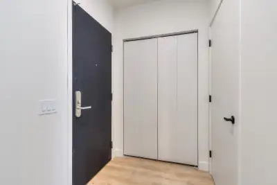 5.5 PROMO Condo neuf 3 cc à louer Pointe-Saint-Charles-Erin, View more