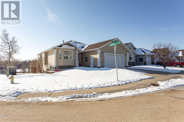 2 Estella Crescent Lacombe, Alberta in Houses for Sale in Red Deer - Image 2