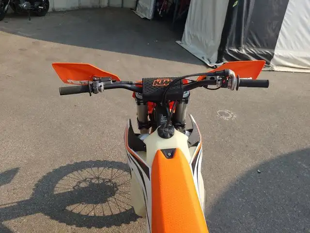 2024 KTM 250 XC in Dirt Bikes & Motocross in Calgary - Image 12