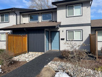 8 45927 LEWIS AVENUE Chilliwack, British Columbia