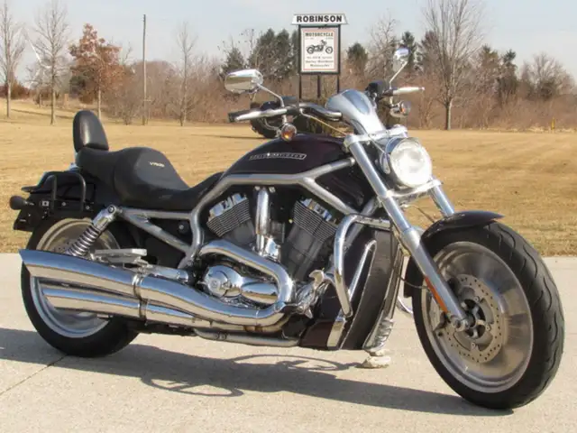 2006 Harley-Davidson VRSC A VRod in Street, Cruisers & Choppers in Leamington - Image 12