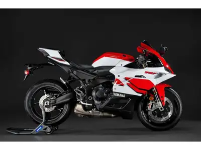 Laval Moto 2026 Yamaha YZF-R9 70th Anniversary Fin de saison = meilleures offres! Réservez maintenan...