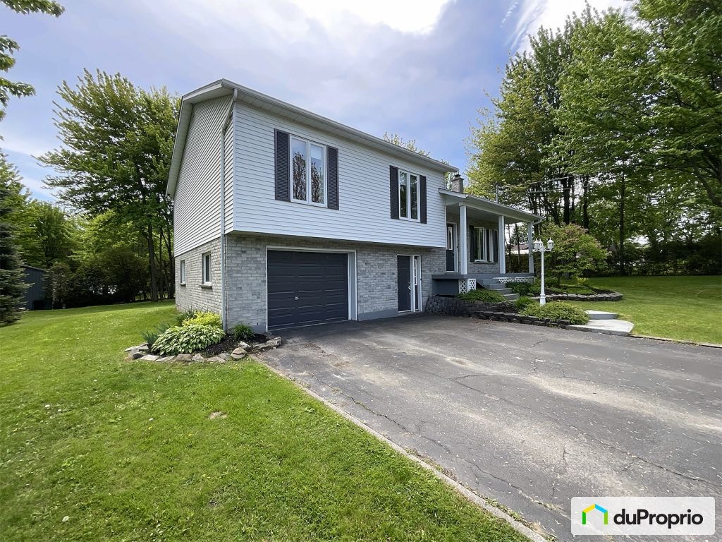 $629,000 - Split Level for sale in Granby — photo 2