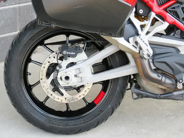 2022 Ducati Multistrada V4S Ducati Red / Forged Wheels in Sport Bikes in Cambridge - Image 11