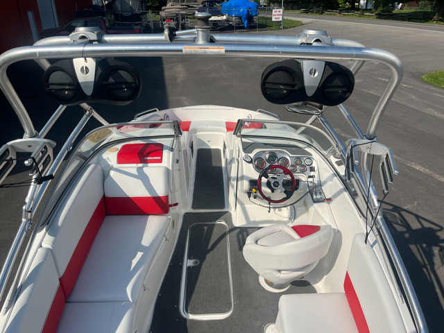 2008 SEA DOO 230 Wake in Powerboats & Motorboats in Ottawa - Image 10