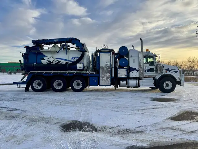2012 KENWORTH T800 in Heavy Trucks in Saskatoon - Image 5