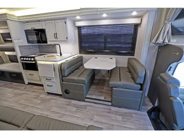 2023 Entegra Coach Odyssey 31F Bund Bed NEUF VR/RV Classe C 2023 in RVs & Motorhomes in Laval / North Shore - Image 9