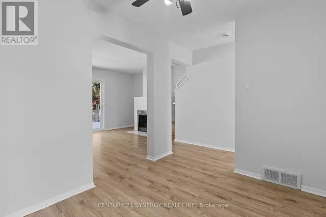 22 - 1963 FAIRGLEN MEWS Ottawa, Ontario in Condos for Sale in Ottawa - Image 12