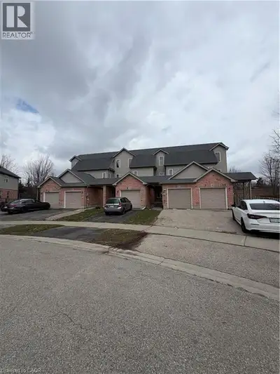 Beautiful spacious Freehold townhouse! for rent! Situated on a 165 ft deep, fully fenced lot and spr...