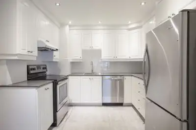 Downtown apartment near McGill, 2 beds, June 1st - ID 3734
