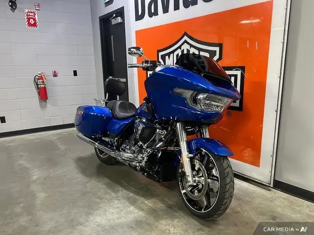 2024 Harley-Davidson FLTRX ROAD GLIDE in Sport Touring in Calgary - Image 4