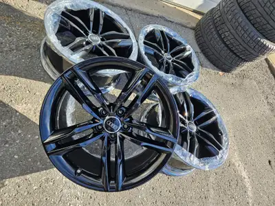 Beautiful set of original Audi S5 wheels in gloss black finish. 19x8.5 Offset: 32 Bolt pattern: 5x11...