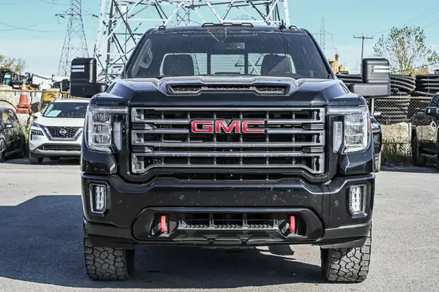 2020 GMC Sierra 2500HD AT4 AWD * Crew Cab * 6.6L V8 Duramax Dies in Cars & Trucks in City of Montréal - Image 3