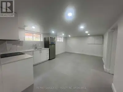 UNIT #3 - 43 NORWICH ROAD Hamilton (Stoney Creek), Ontario