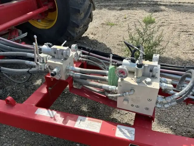 2023 Bourgault 3330 SE in Farming Equipment in Swift Current - Image 15