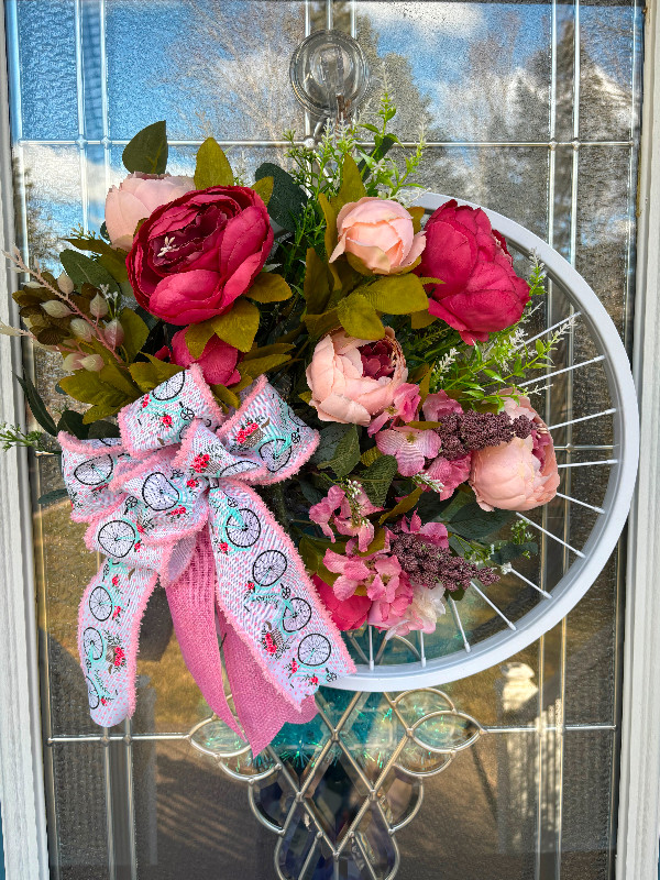 Gorgeous wreaths in Hobbies & Crafts in Bedford - Image 4