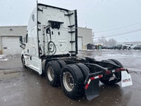 2020 FREIGHTLINER T12664ST;Heavy Duty Trucks - Conventional Truck w/ Sleeper Penske Location 525 MAC... (image 4)