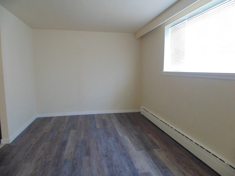 Spacious 1 bedroom for October 1st 4