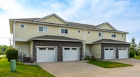 Broadstreet's Camille Townhomes offers 3 bedroom pet friendly townhomes for rent in the historic are... (image 1)