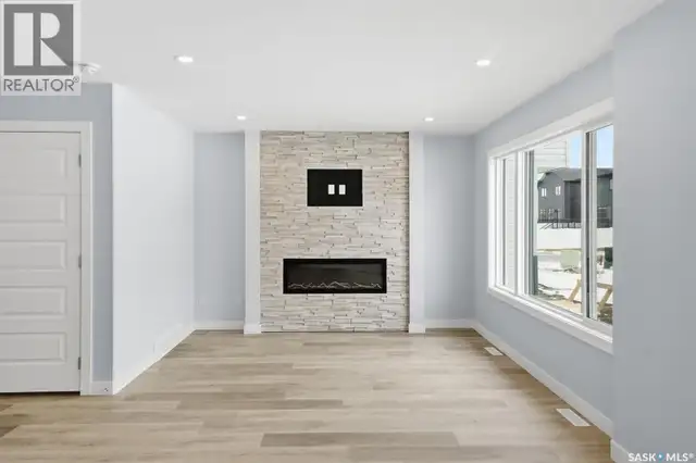 238 Kostiuk CRESCENT Saskatoon, Saskatchewan in Houses for Sale in Saskatoon - Image 12
