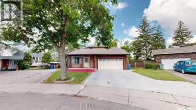 Welcome to 55 Noonan Road in desirable University Park! Situated on an incredible 14,211 sq. ft. par...