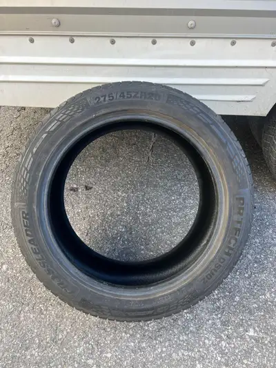 Single Crossleader PRTech summer tire. 1 x 275/45/20 5/32nd tread remaining #3122