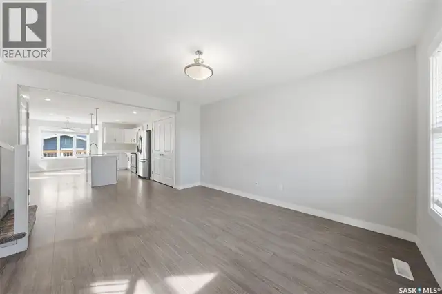 139 Stilling MEWS Saskatoon, Saskatchewan in Houses for Sale in Saskatoon - Image 4