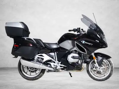 2015 BMW R1200RT Come and meet our experts at Gabriel BMW Moto / Moto International, your dealer in...