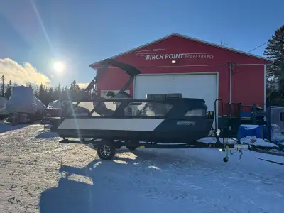 SOLD!! 2024 Seadoo Switch Cruise 21', Powered by a Rotax 230hp Supercharged Engine with ONLY 4hrs an...