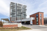 This One's A 1 Bdrm 1 Bth  Located At Simcoe St N & Winchester R