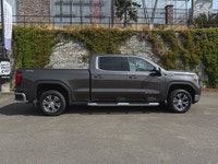 4WD Crew Cab 157 SLE ... Engine: Gas V8 5.3L/ Safety Equipment Airbags, Dual-stage frontal airbags f... (image 5)