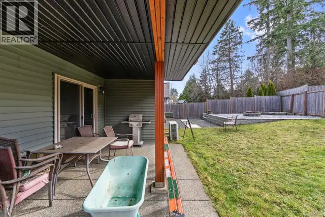 2735 Rydal Ave Cumberland, British Columbia in Houses for Sale in Comox / Courtenay / Cumberland - Image 38