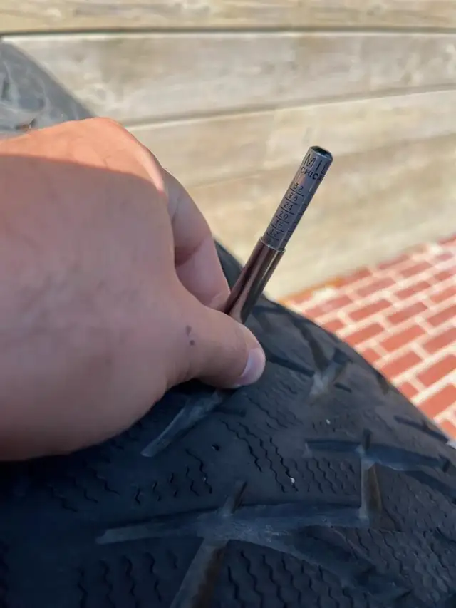 Ram 1500 275-60-20 TOYO G3-ICE ENTRE 8/32 ET 9/32, TRÈS BON 2023 in Cars & Trucks in St-Georges-de-Beauce - Image 7