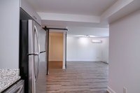 Renovated Akelius one bedroom apartment for rent. Located near Av. Barclay in the Cote-des-Neiges ne... (image 3)