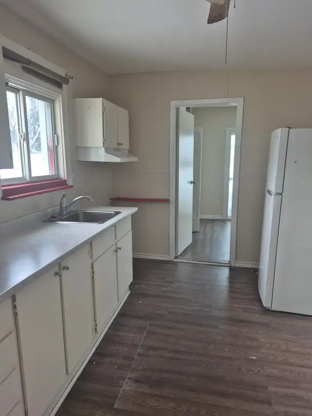 2 Bed / 1 Bath Home in Sault Ste. Marie – $1,799/month + Utiliti in Long Term Rentals in Sault Ste. Marie - Image 5