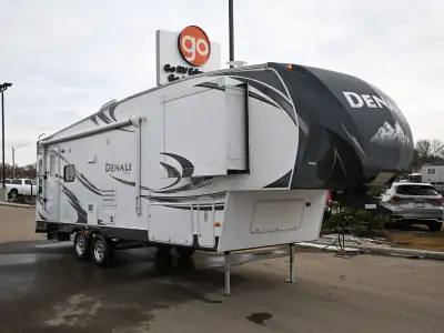 The 2012 Denali 262RLX is a rear-living fifth wheel built by Dutchmen, designed for comfortable exte...