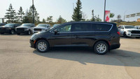 This 2025 JEEP COMPASS LATITUDE LUX 4X4 has the following options Leatherette Seats, Remote Start Sy... (image 5)