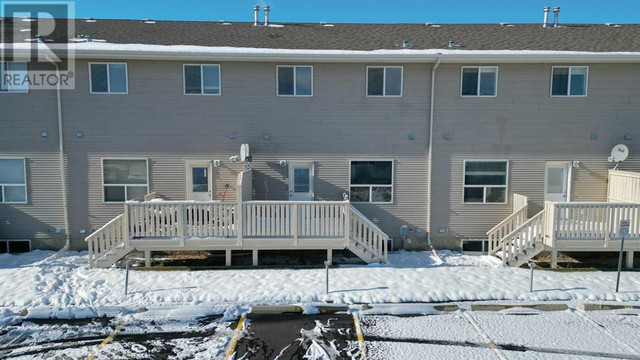 103, 50 Lucky Place Sylvan Lake, Alberta in Condos for Sale in Red Deer - Image 3