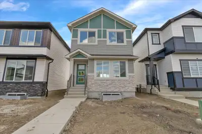 Crystallina 3 Bed 2.5 Bath Home For Rent NE Edmonton!