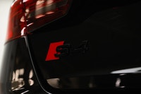Brake Assist,Tires - Front Performance,Power Steering,Auxiliary Audio Input,Tires - Rear Performance... (image 7)
