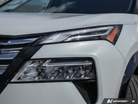 AWD, 10 Speakers, Apple CarPlay/Android Auto, Auto-dimming Rear-View mirror, Emergency communication... (image 5)