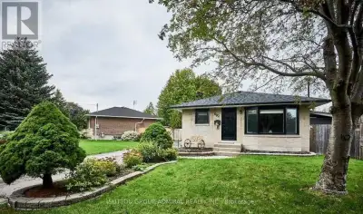602 DEAN AVENUE Oshawa (Donevan), Ontario