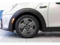 Climate Control, Synthetic Leather Seats, Forward Collision Mitigation, LED Lights, Air Conditioning... (image 6)