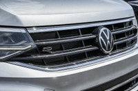 COMFORTLINE R-LINE BLACK ... Engine: Moteur à 4 cylindres 2.0l L/100Km City: 10.9 L/100Km Hwy: 8.1 S... (image 4)