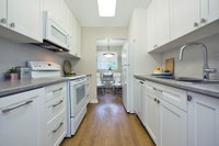 SPACIOUS 1 BEDROOM APARTMENT FOR RENT IN SARNIA! OVERLOOKING THE ST. CLAIR RIVER! SELECT APARTMENTS... (image 1)