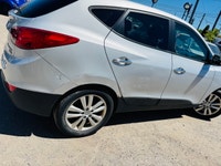 2012 Hyundai Tucson Year: 2012 Make: Hyundai Model: Tucson Mileage:226,978 Km Transmission: Automati... (image 4)