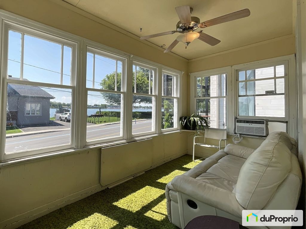 $384,000 - 2 Storey for sale in Salaberry-De-Valleyfield — photo 1