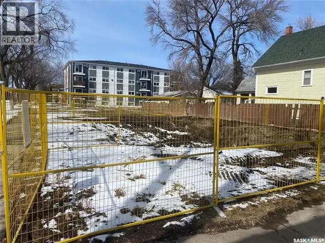 718 Lansdowne AVENUE Saskatoon, Saskatchewan in Land for Sale in Saskatoon - Image 3